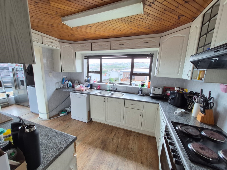 7 Bedroom Property for Sale in Dana Bay Western Cape
